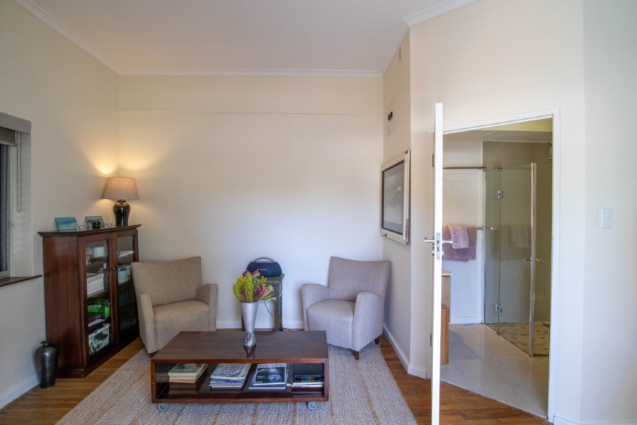 To Let 1 Bedroom Property for Rent in Sea Point Western Cape